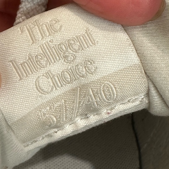 New Balance 57/40 Women’s Sneakers - Picture 9 of 14